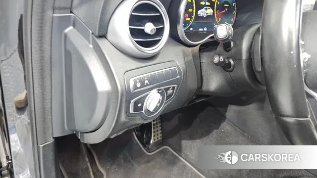 Mercedes-Benz C-Class W205 2021 Черный из Кореи, фото 5