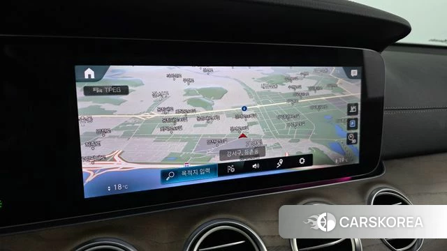 Mercedes-Benz E-Class W213 2022 Белый из Кореи, фото 5