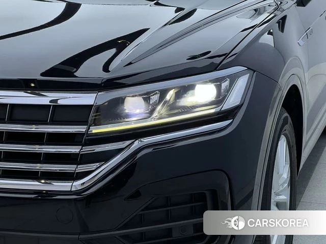 Volkswagen Touareg 2023 Черный из Китая, фото 5