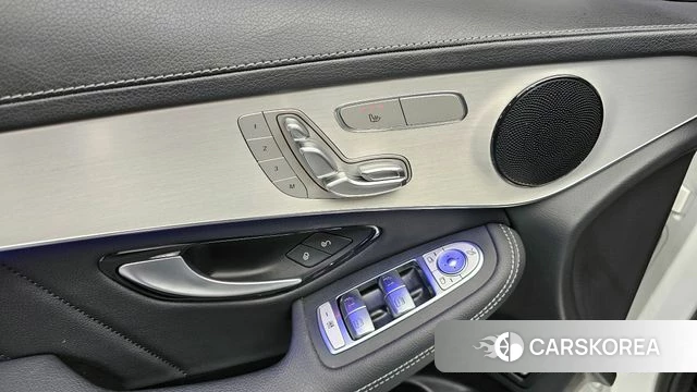 Mercedes-Benz GLC-Class X253 2023 Белый из Кореи, фото 5