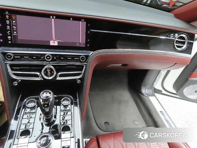 Bentley Flying Spur 3rd Generation 2022 Белый из Кореи, фото 5