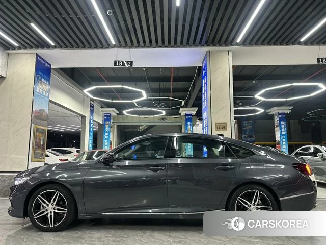Honda Accord 2022 Темно-серый из Китая, фото 5