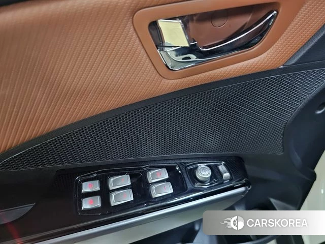 Ssangyong Tivoli Armor 2018 Белый из Кореи, фото 5
