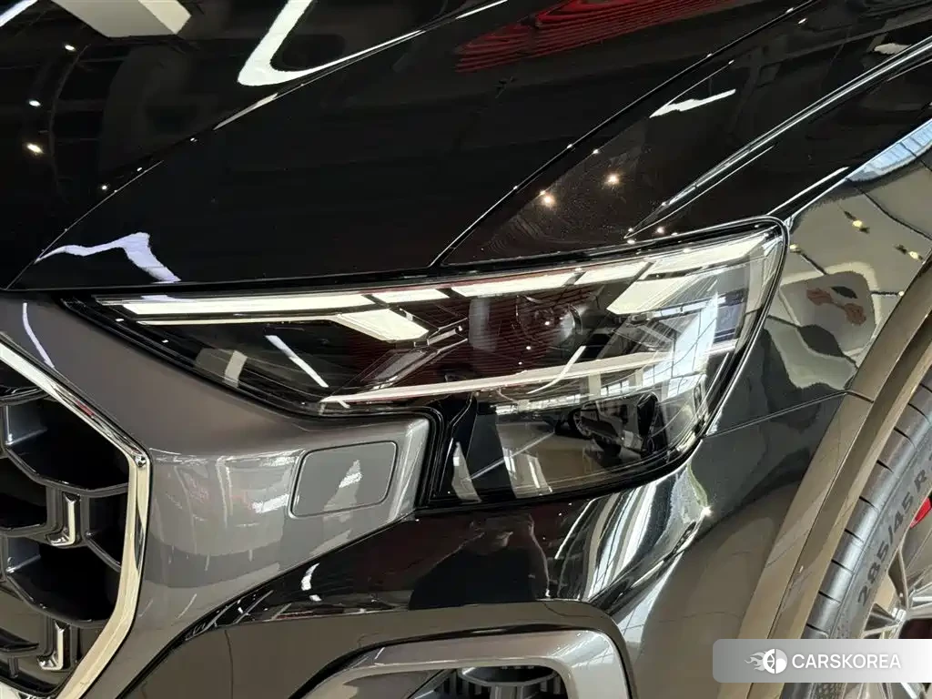Audi Q8 2025 Черный из Китая, фото 5