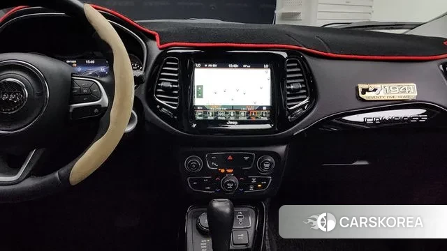 Jeep Compass 2nd Generation 2018 Белый из Кореи, фото 5