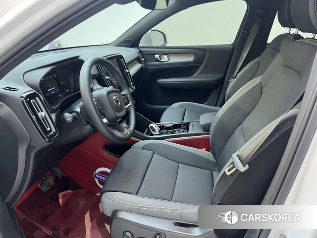 Volvo XC40 2024 Белый из Китая, фото 5
