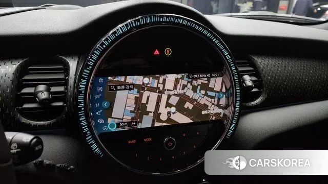 Mini Cooper Electric 2023 Белый из Кореи, фото 5