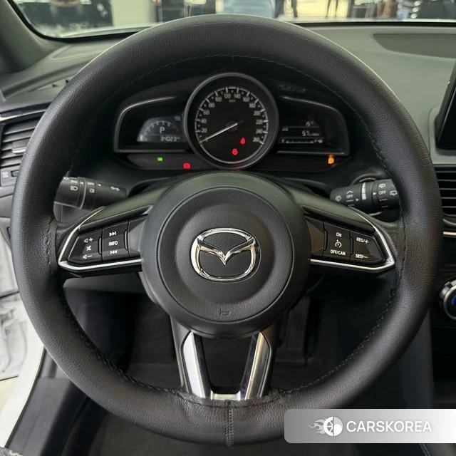 Mazda CX-4 2023 Белый из Китая, фото 5