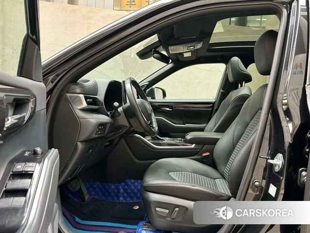 Toyota Crown Lufang 2024 Черный из Китая, фото 5
