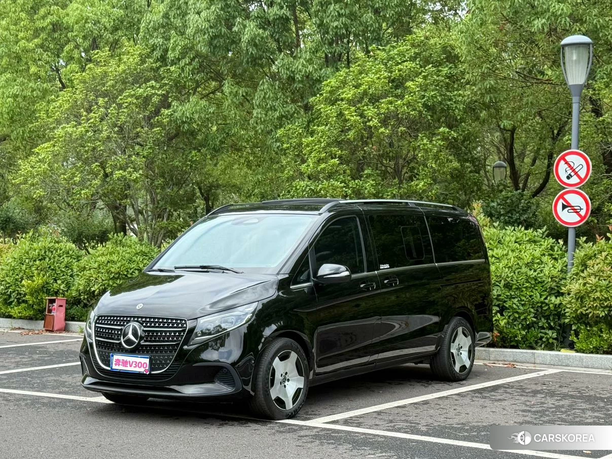 Mercedes-Benz V-class 2024 Черный из Китая, фото 5