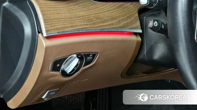 Mercedes-Benz E-Class W213 2021 Серый из Кореи, фото 5