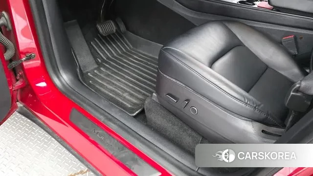 Tesla Model Y 2021 Красный из Кореи, фото 5