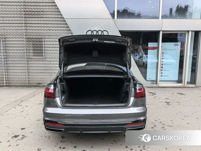 Audi A4L 2024 Темно-серый из Китая, фото 5