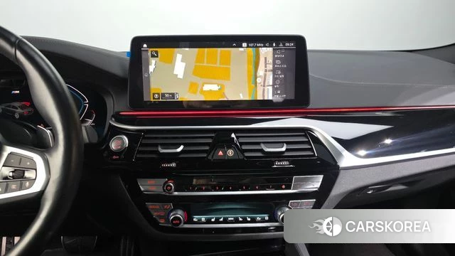 BMW 5 Series (G30) 2022 Черный из Кореи, фото 5