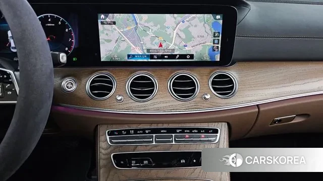 Mercedes-Benz E-Class W213 2021 Белый из Кореи, фото 5