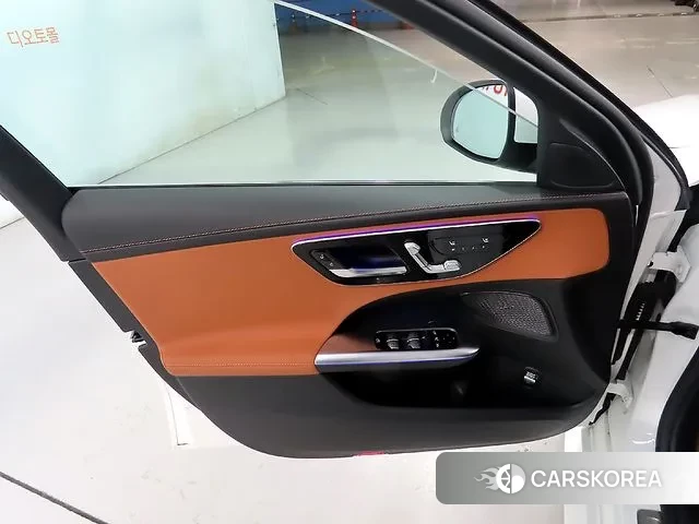 Mercedes-Benz C-Class W206 2025 Белый из Кореи, фото 5