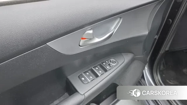 Kia The New K3 2nd generation 2021 Серый из Кореи, фото 5