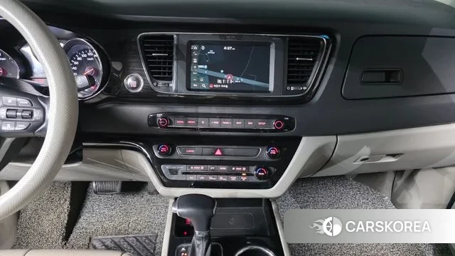 Kia The New Carnival 2018 Белый из Кореи, фото 5