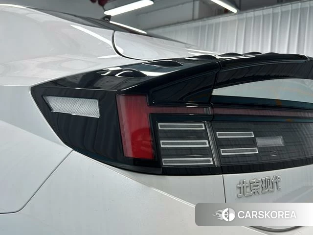Hyundai Sonata 2024 Белый из Китая, фото 5