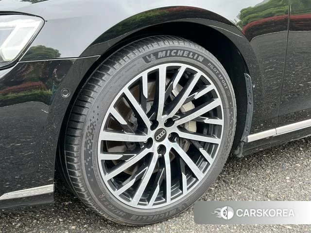 Audi A8 2023 Черный из Китая, фото 5