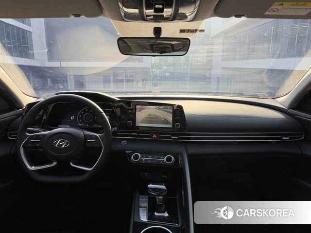 Hyundai Elantra 2023 Белый из Китая, фото 5