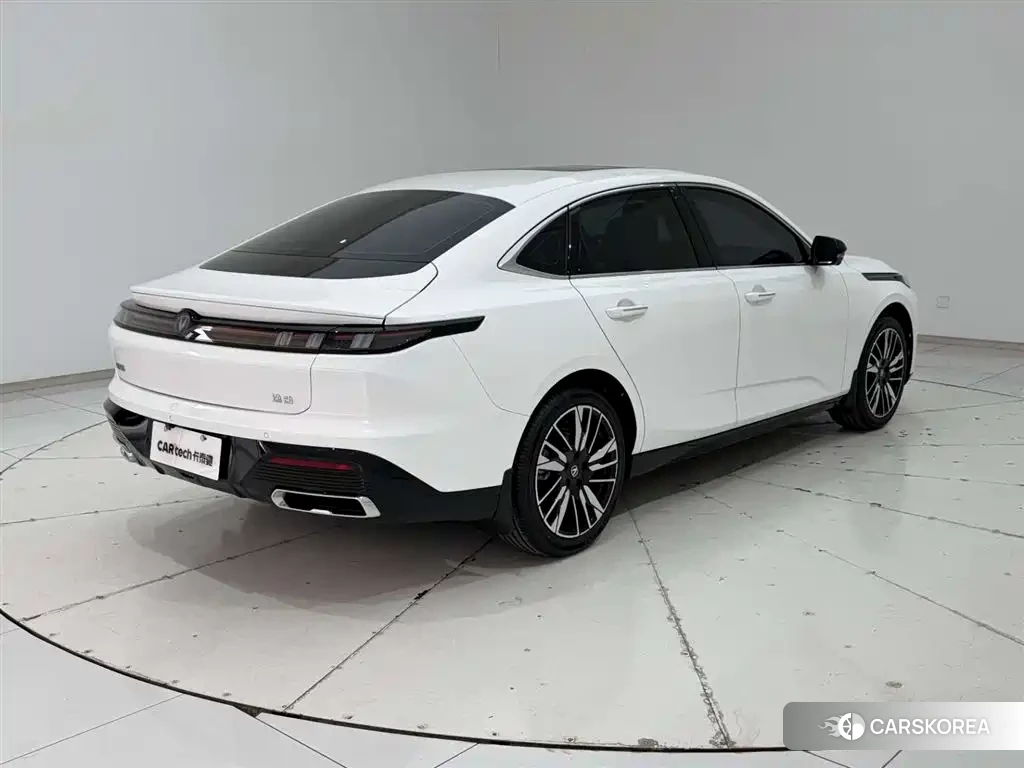 Chang'an Yidong 2026 Белый из Китая, фото 5