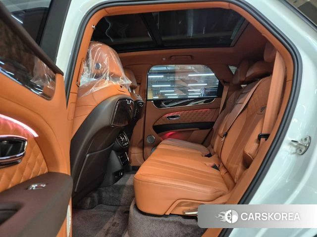Bentley Bentayga 2022 Белый из Кореи, фото 5