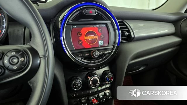 Mini Cooper 2020 Зеленый из Кореи, фото 5