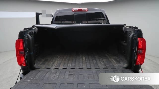 Chevrolet (GM Daewoo) Real New Colorado 2022 Черный из Кореи, фото 5