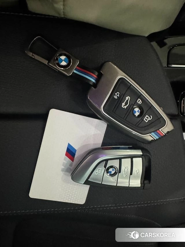 BMW 5 Series (G30) 2023 Синий из Кореи, фото 5