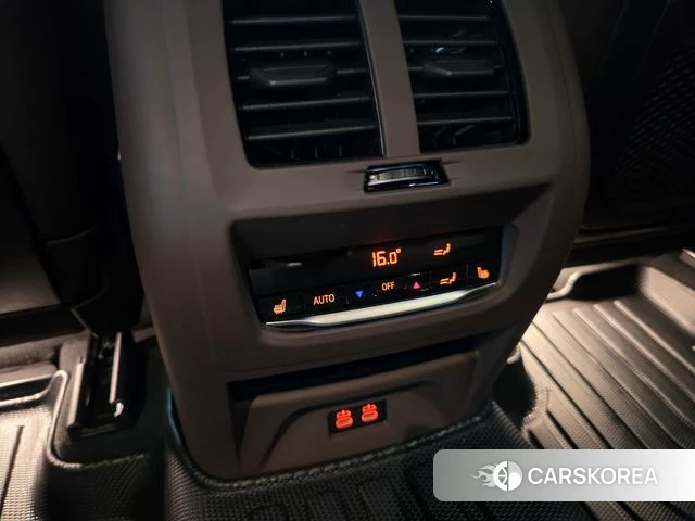 BMW X3 (G01) 2024 Небесно-голубой из Кореи, фото 5