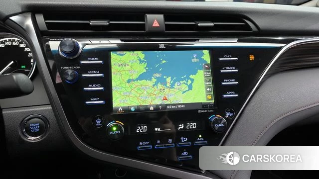 Toyota Camry (XV70) 2018 Серебряный из Кореи, фото 5