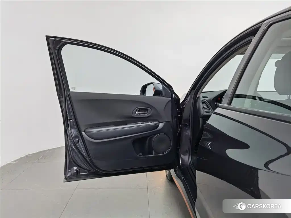 Honda Vezel 2022 Черный из Китая, фото 5