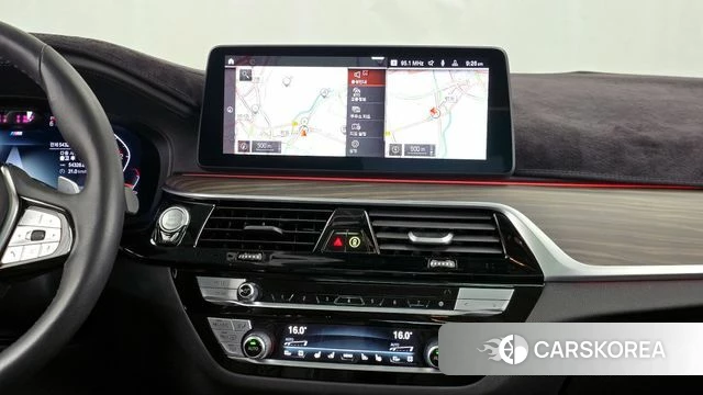 BMW 5 Series (G30) 2022 Черный из Кореи, фото 5