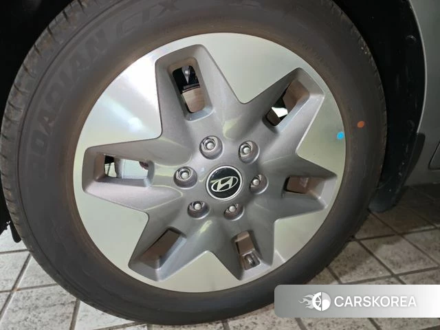 Hyundai Staria 2025 Серебряный из Кореи, фото 5