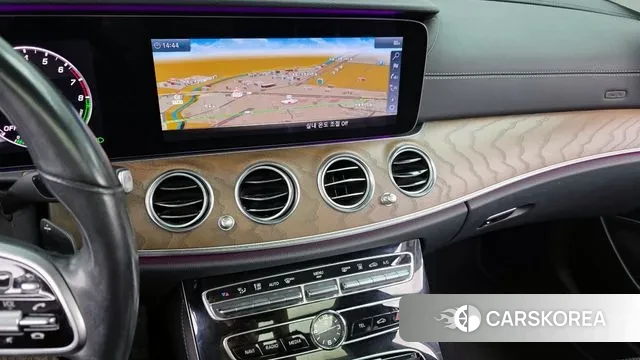 Mercedes-Benz E-Class W213 2019 Серый из Кореи, фото 5