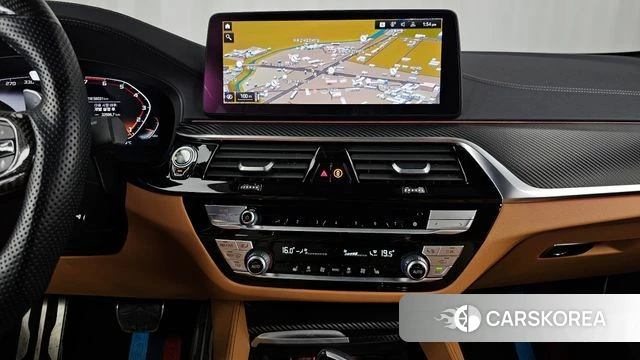 BMW 5 Series (G30) 2020 Белый из Кореи, фото 5