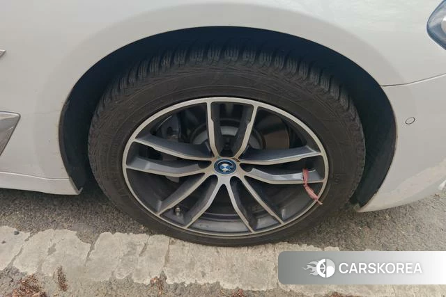 BMW 5 series PHEV 2022 Белый из Китая, фото 5
