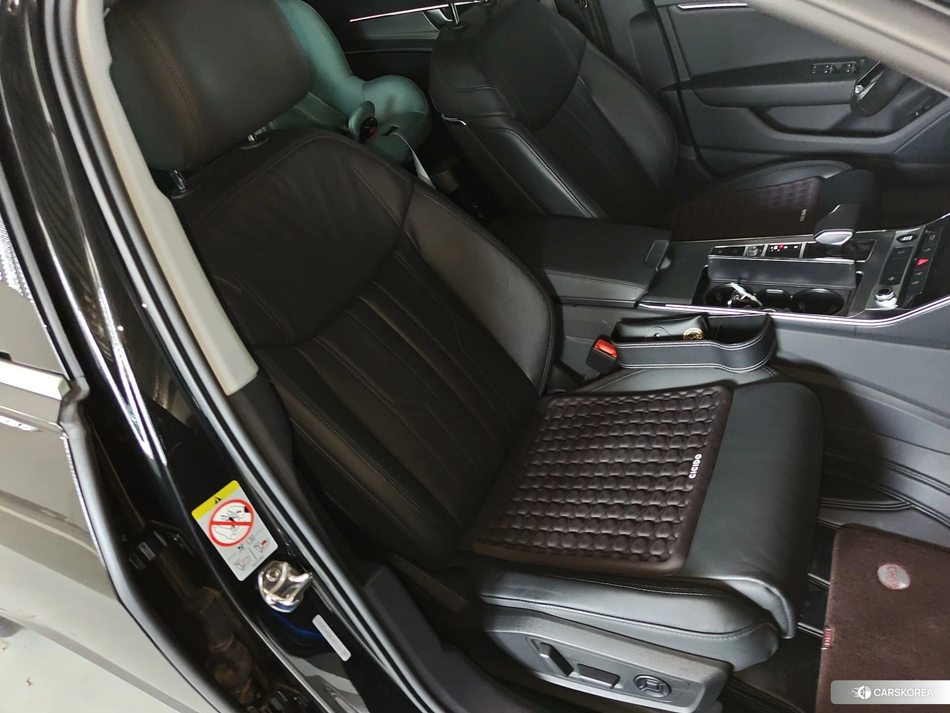 Audi A6L 2021 Черный из Китая, фото 5