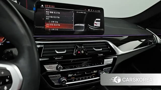 BMW 5 Series (G30) 2022 Белый из Кореи, фото 5