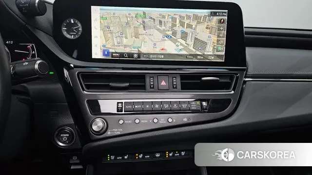 Lexus ES300h 7th generation 2023 Белый из Кореи, фото 5