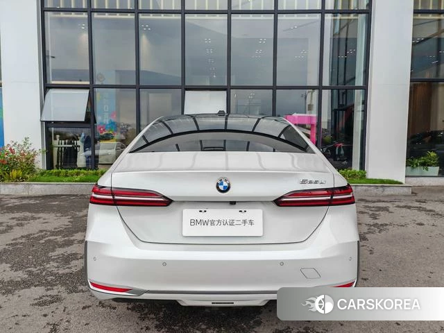 BMW 5 series 2024 Белый из Китая, фото 5