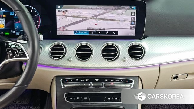 Mercedes-Benz E-Class W213 2021 Черный из Кореи, фото 5