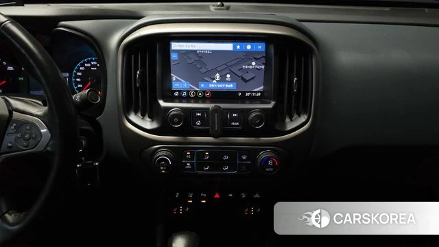 Chevrolet (GM Daewoo) Real New Colorado 2022 Серебристо-серый из Кореи, фото 5
