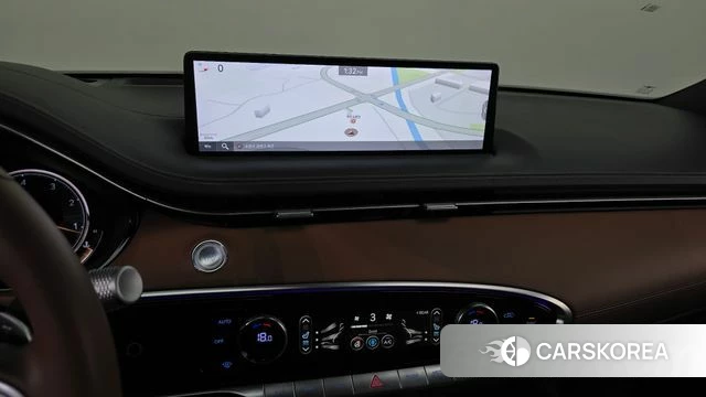 Genesis GV70 2023 Белый из Кореи, фото 5