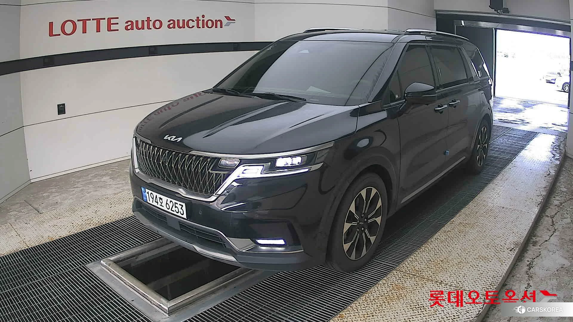 Kia Carnival 2023 Черный из Кореи, фото 5