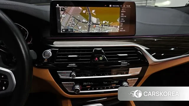 BMW 5 Series (G30) 2022 Черный из Кореи, фото 5