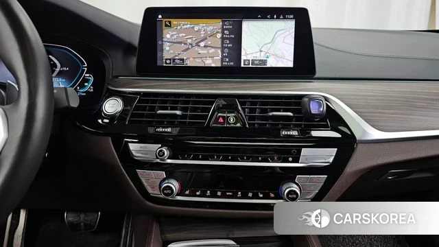 BMW 5 Series (G30) 2020 Белый из Кореи, фото 5