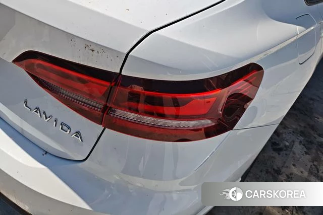 Volkswagen Lavida 2024 Белый из Китая, фото 5