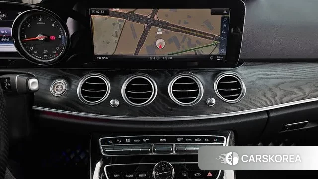 Mercedes-Benz E-Class W213 2018 Белый из Кореи, фото 5